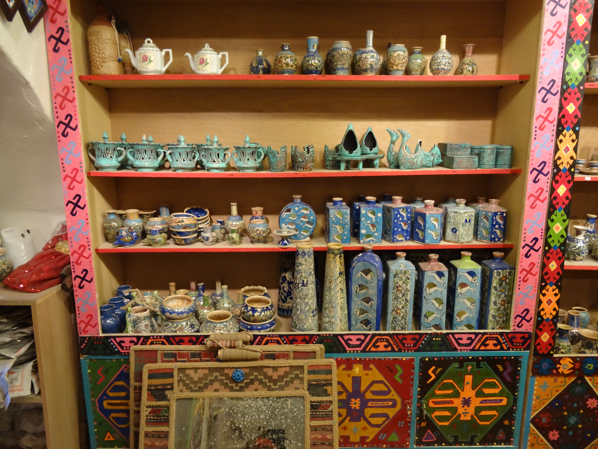 Pottery & Ceramics